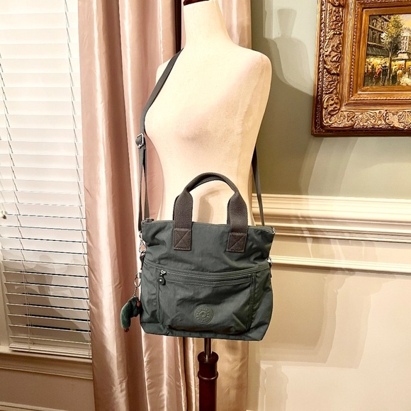 EUC Kipling Eleva Convertible Crossbo Bag in Light Aloe Tonal Green Carried Once - Picture 2 of 6